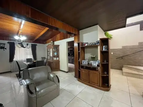 Casa de dos plantas en San Pedro de Poás — foto 4